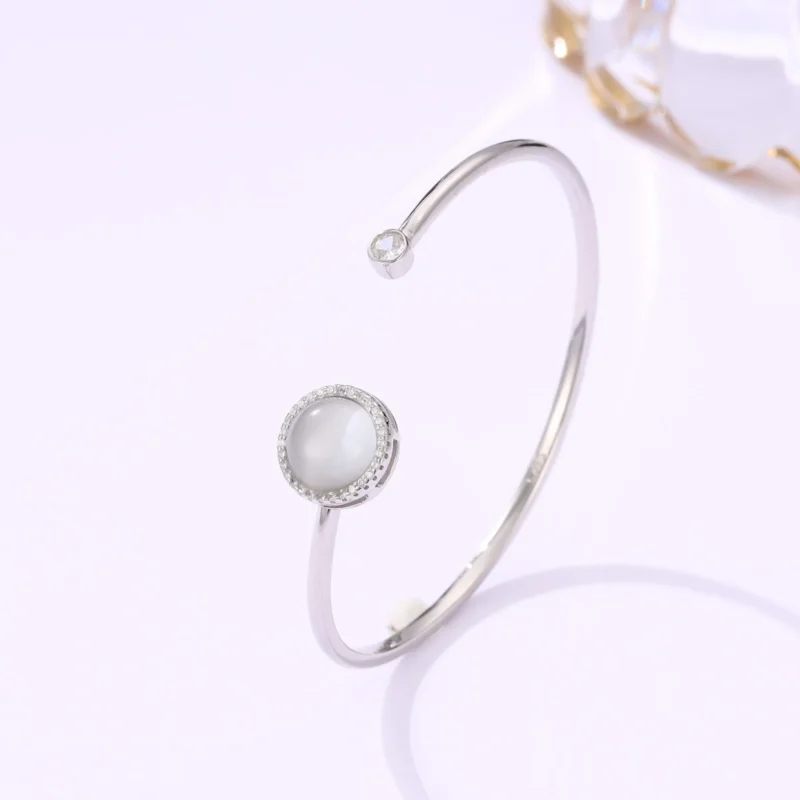 Moonstone Twist Silver Kada Bracelet